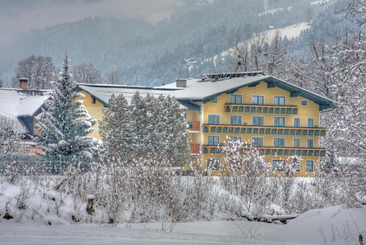Sport&Familienhotel Bärenwirt Aich  Exterior foto